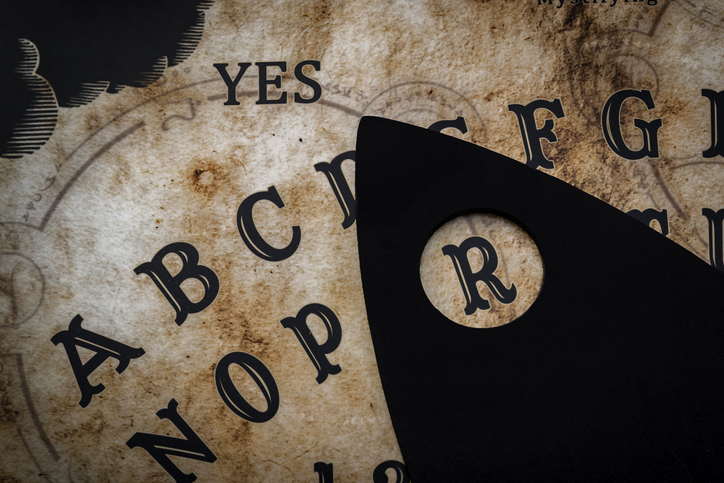 El Viral Y Aterrador Caso De Una Chica De 14 Años Que Utilizó La Tabla Ouija 1 Historia De La Ouija