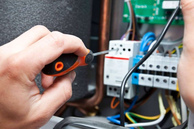 Cadenza Electric explica los problemas actuales del suministro del material eléctrico