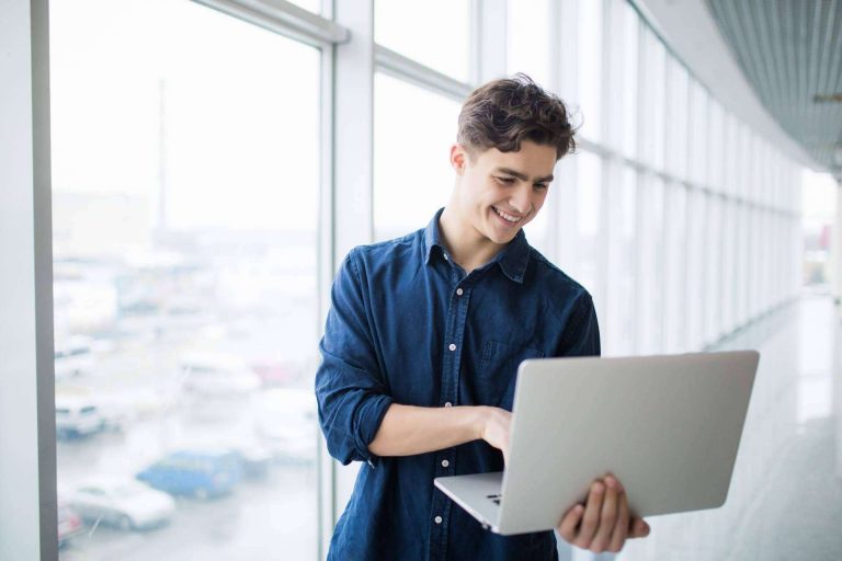 ¿Cuáles son las ventajas de solicitar la firma online a través de firmar.online y OnBase?