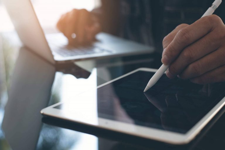 Ventajas y usos de utilizar la aplicación SIGNply en empresas para firmar online