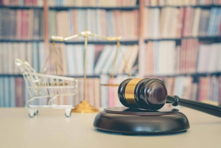 El Bufete Recatalà Agramunt cuenta con abogados especializados en derecho mercantil y otras ramas
