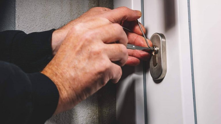 ¿Dónde encontrar servicios de cerrajería de urgencias en Elche? Soluciones González