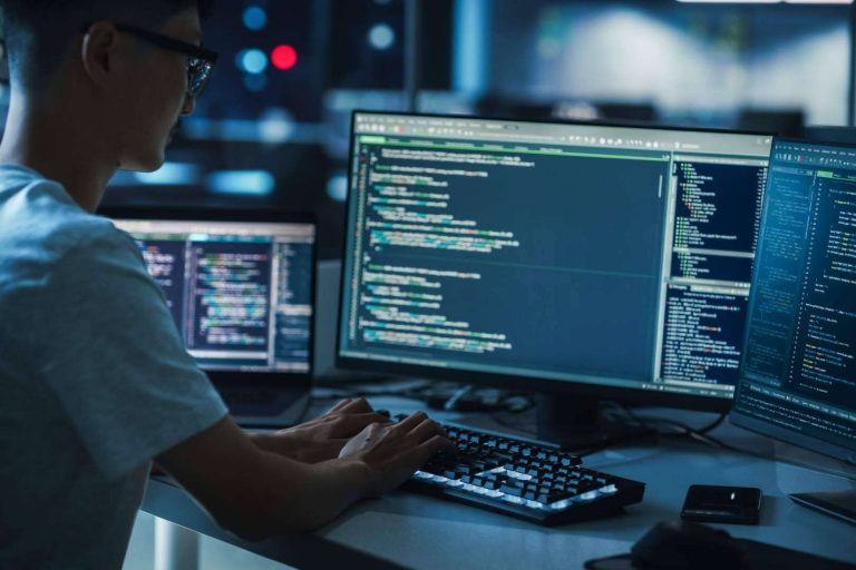 Aprender a programar a través de una aventura de piratas con el curso de Python de la A a la Z