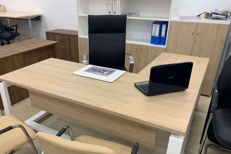 El amplio catálogo de sillones para despacho de Office Deco