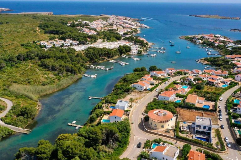 ¿Por qué invertir en bienes inmuebles en Menorca según los expertos de Home Menorca?