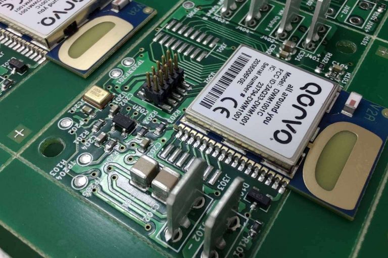 Los ingenieros electrónicos de A Blue Thing In The Cloud, especialistas en la tecnología RTLS
