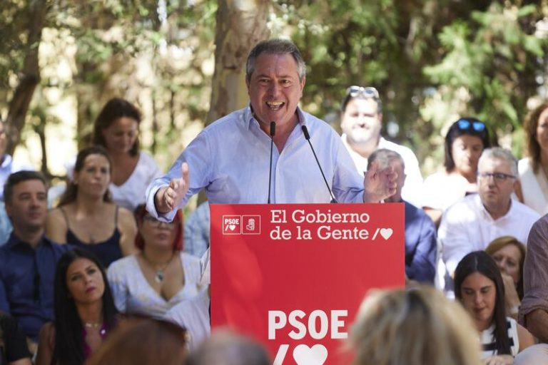 Espadas reivindica a Pedro Sánchez como «el presidente de la gente» frente al gobierno de «no hacer nada» de Moreno