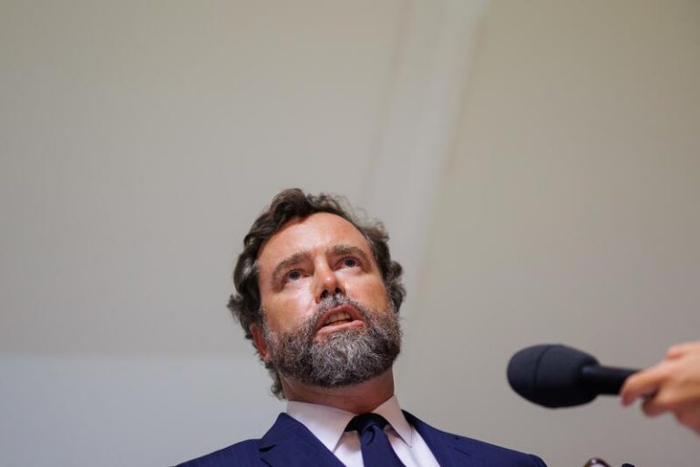 Vox asegura que «la gente ha dado la espalda» al Gobierno y «lo único que hay es un juego suma cero de PSOE y Podemos»
