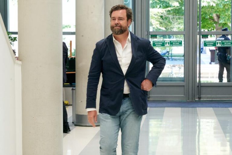 Espinosa de los Monteros augura que Vox volverá a tener «muy cerca» a Olona «en el momento adecuado»