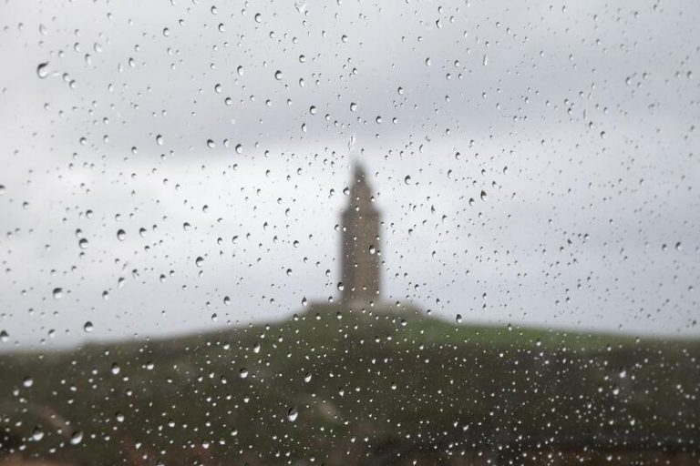 La Xunta avisa de que deberá llover de forma continuada «durante un mes» para revertir la gravedad de la sequía