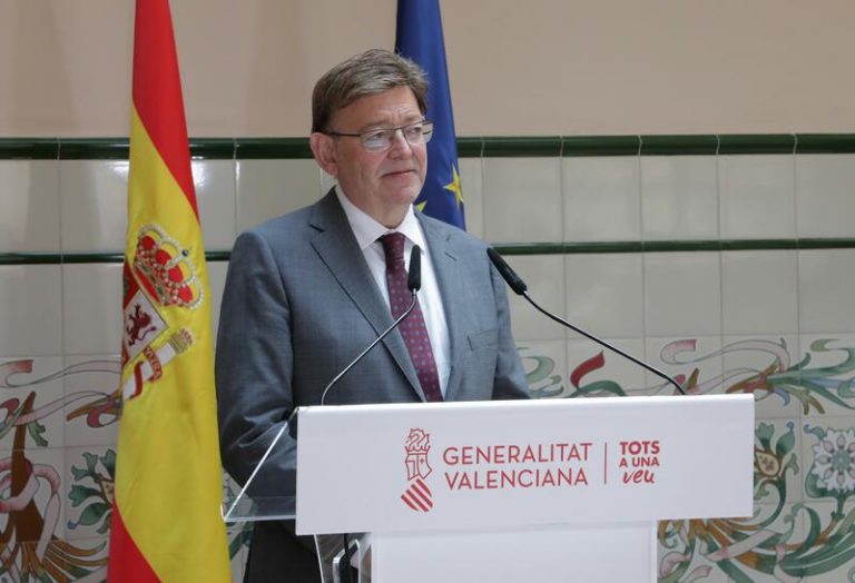Puig ve «excepcional» para el azulejo el anuncio de Sánchez de incluir la gran industria en el tope del gas