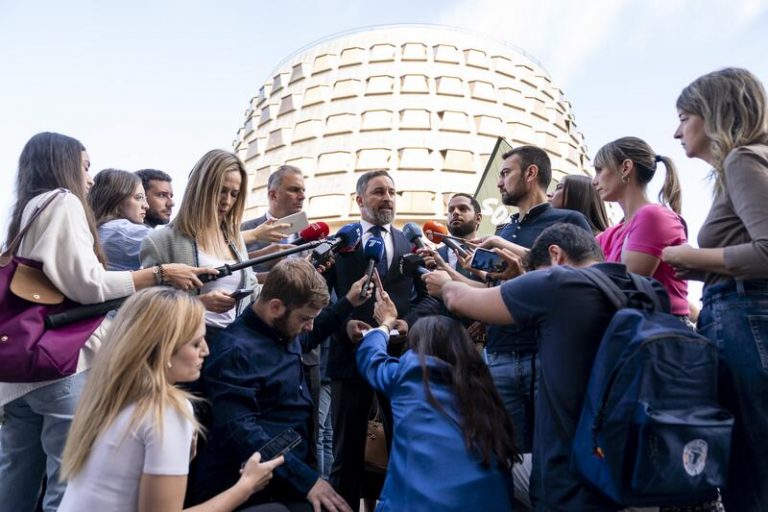 Abascal se compromete a convocar referéndums si llega a La Moncloa sobre asuntos como inmigración, energía o impuestos