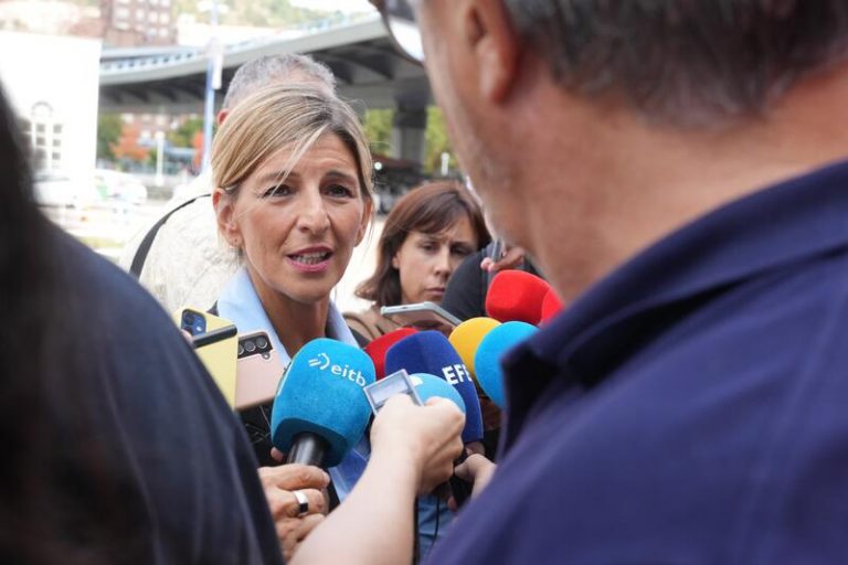 Díaz dice que trabaja con Montero «de manera tranquila» en un PGE «útil» en la actual situación excepcional