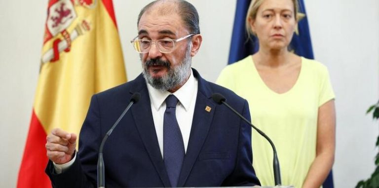 Lambán se muestra satisfecho por la exclusión de los perros de caza y pastores de la Ley de protección animal