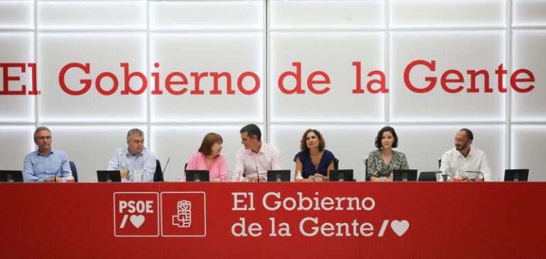 El PSOE acusa a la «armada mediática de la derecha» de ensalzar a Feijóo sin comprobar su gestión y solvencia