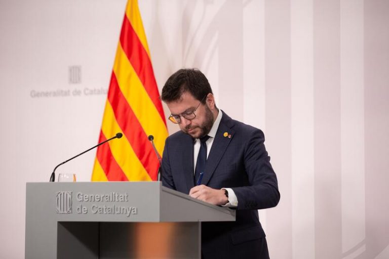 Aragonès se reunirá este martes con Òmnium, ANC y AMI tras la división de la Diada