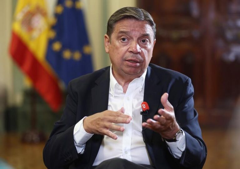 El Gobierno aprueba ayudas por 12 millones para las centrales frutícolas afectadas por las heladas de abril