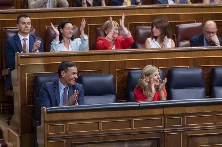 Abascal reta a Sánchez a un referéndum sobre las nucleares y el presidente le acusa de negar la crisis climática