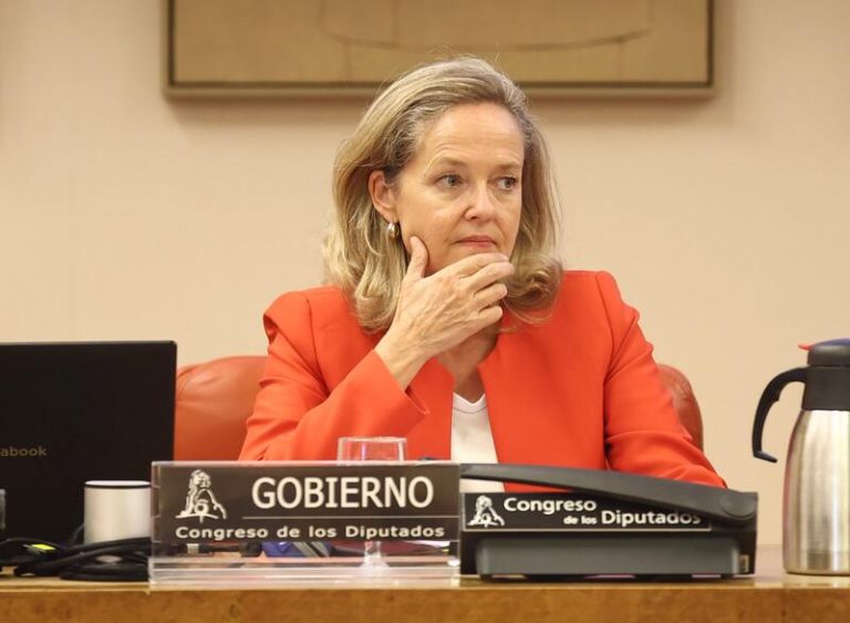 Calviño: «El alza de los tipos de interés puede tener un impacto sobre un número determinado de familias»