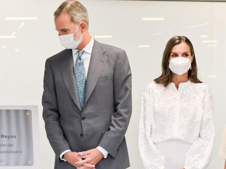 Los Reyes Felipe y Letizia inauguran la ampliación del Hospital Universitario de Guadalajara