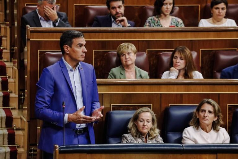 El Gobierno alega ante las reticencias de Podemos que el aumento en Defensa no compite con el gasto social en los PGE