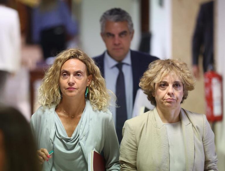 Dos diputadas de Podemos se desmarcan votando en contra de la ampliación de la OTAN y lo achacan a un error