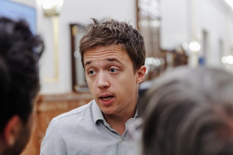 Errejón pide explicaciones a Interior sobre los planes de adquisición de casi 60.000 ‘pelotas de goma’