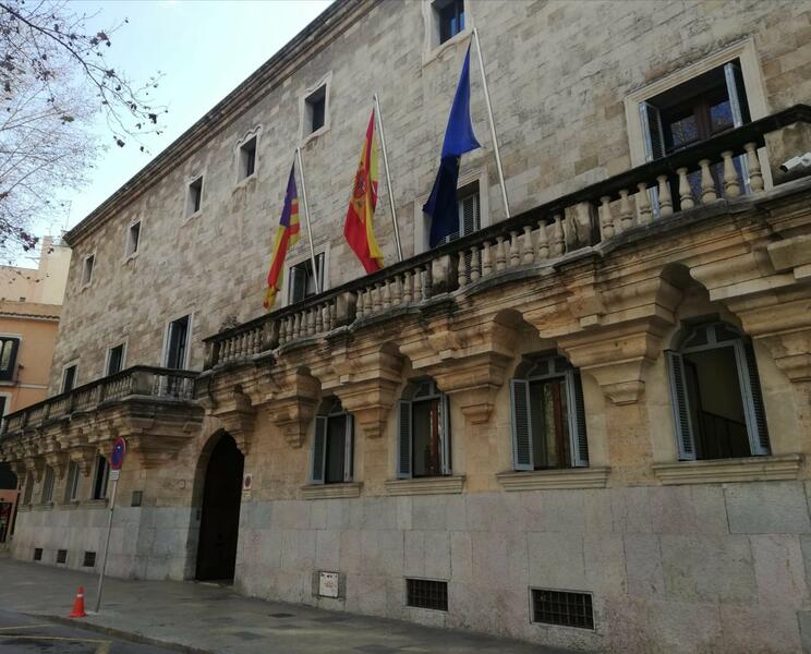 Fiscalía pide cinco años de cárcel para un hombre por patronear una patera de Argelia a Cabrera con 17 personas a bordo