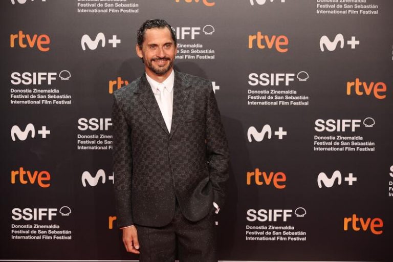 Paco León presenta ‘Rainbow’: «Si no repensamos las cosas, se seguirán haciendo chistes de mariquitas y ofendiendo»