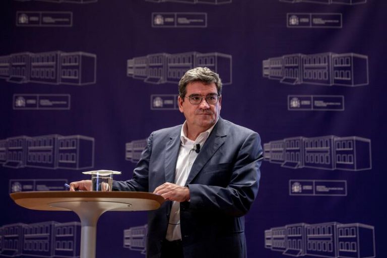 Escrivá avanza unos 40.000 nuevos empleos en septiembre, el doble que antes de la pandemia