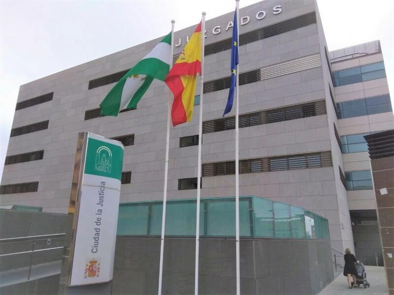 Juzgan a una exconcejal por presunta compra irregular de láminas de Goya en el Ayuntamiento de Carboneras (Almería)