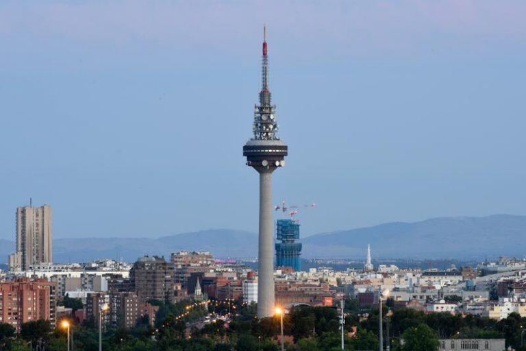 El Gobierno autoriza los contratos de transporte de señales de TV, radio y emisión TDT de RTVE en toda España
