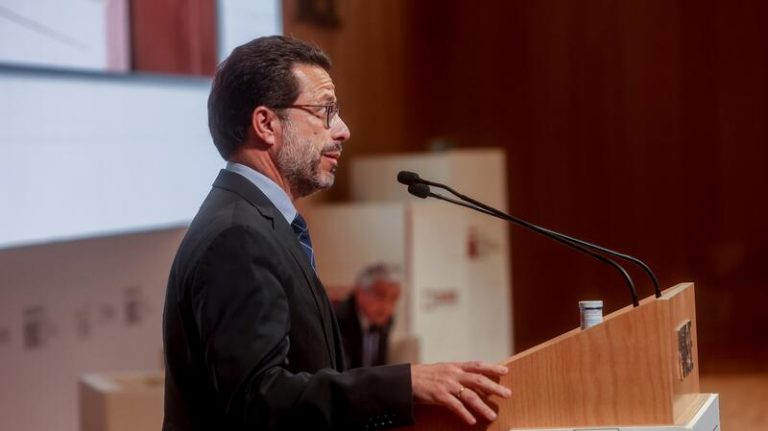 Madrid niega que lo que busque Escrivá sea «recentralizar» las políticas fiscales sino «subir los impuestos»