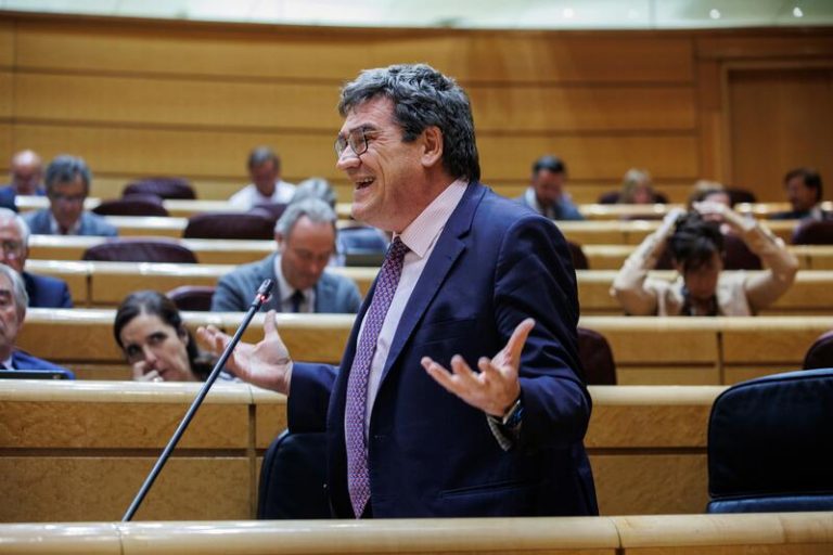 Escrivá se reafirma en que la competencia fiscal entre CCAA «debilita» servicios públicos: «Esta dinámica es perversa»