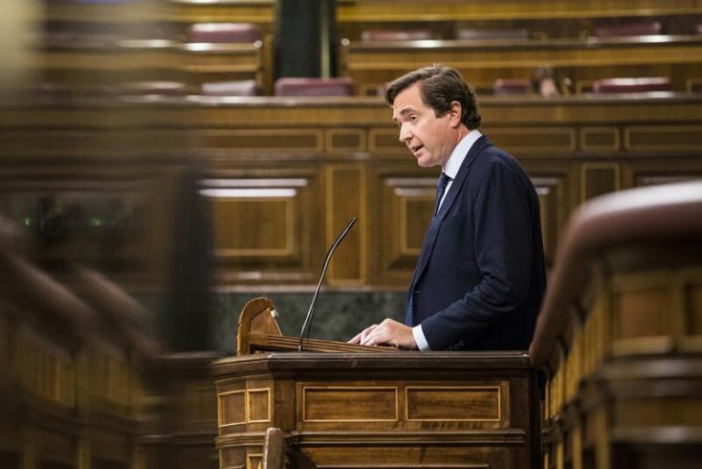 El PP acusa a Albares de «blanquear» a Putin por reunirse con un diplomático ruso