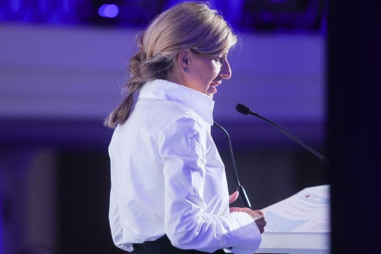 Yolanda Díaz se reúne con la dirección de los Verdes europeos y comparten el compromiso por la «justicia climática»