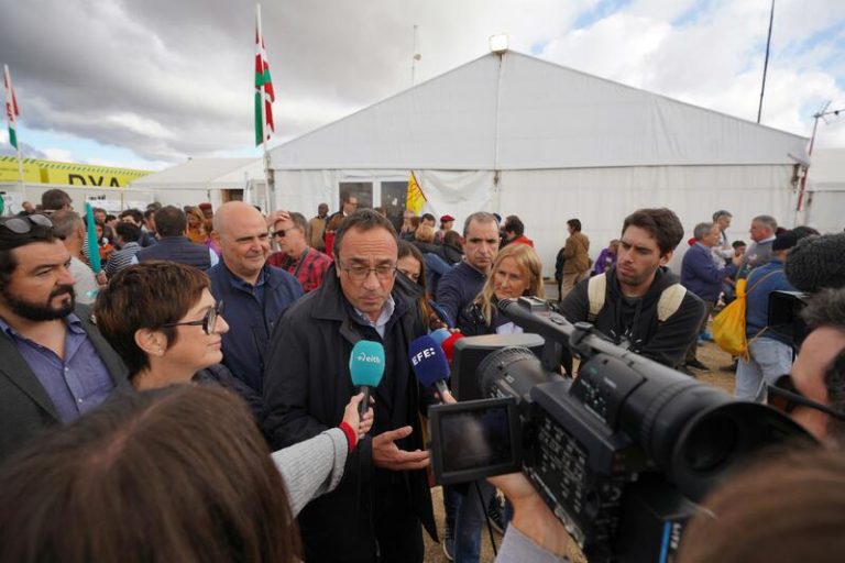 Rull afirma que quienes creen en el derecho de autodeterminación tienen que «remar juntos»