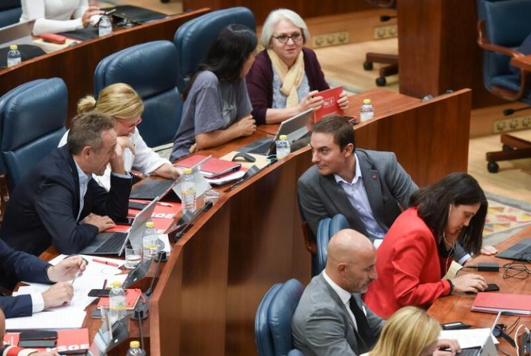 Lobato (PSOE-M), sobre el recurso de la Comunidad contra el decreto de ahorro energético:»Parecen un bufete de abogados»