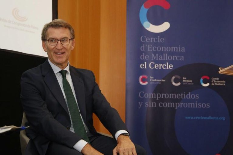 Feijóo: «El Gobierno sólo quiere que en España no haya ricos, mientras que el PP quiere que no haya pobres»