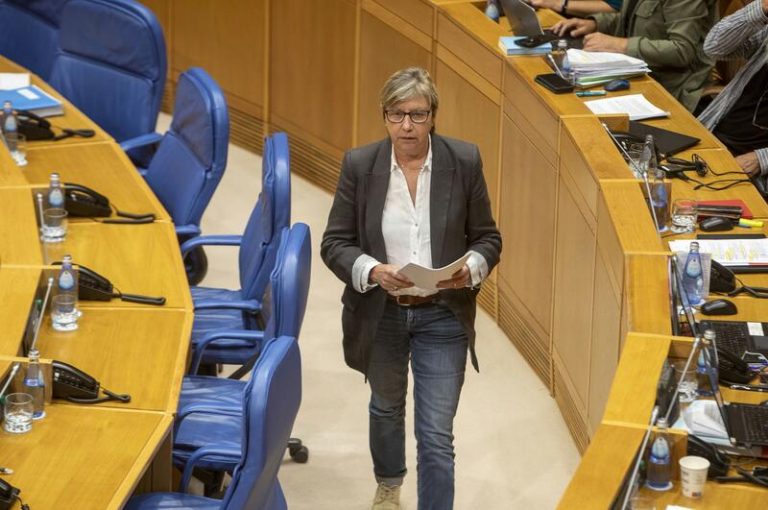 Xunta calcula un impacto de 816 millones por el veto a la flota de fondo y exige a Europa una moratoria