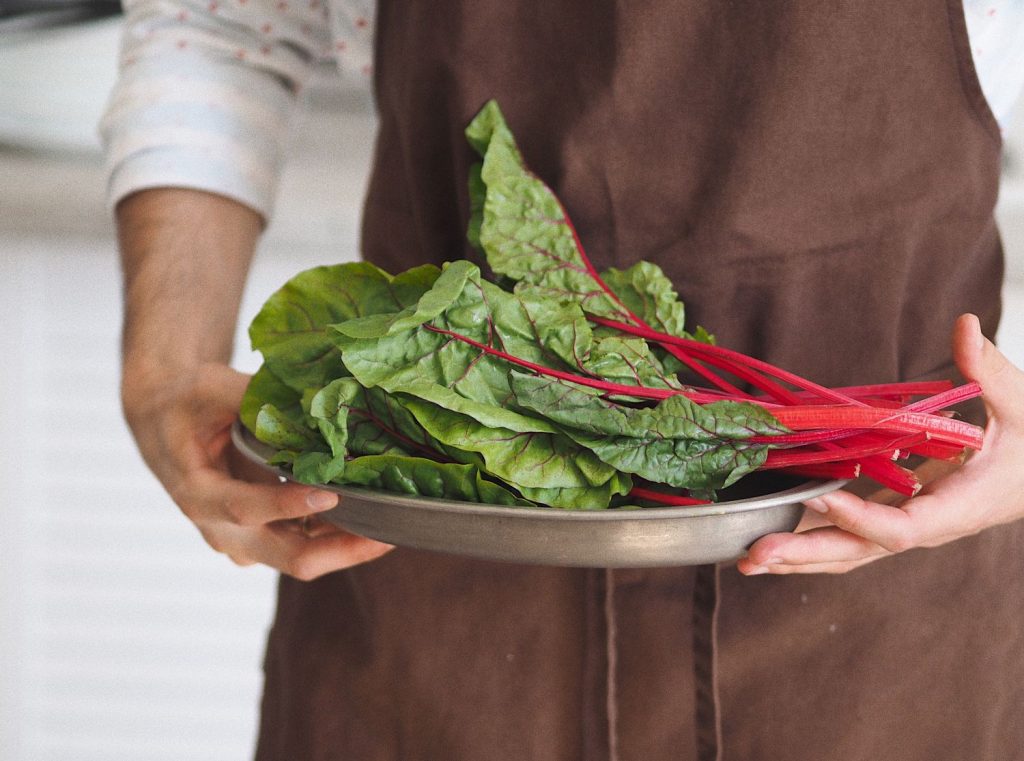 Acelgas Esparragadas El Potaje Que Puedes Comer Incluso En Verano