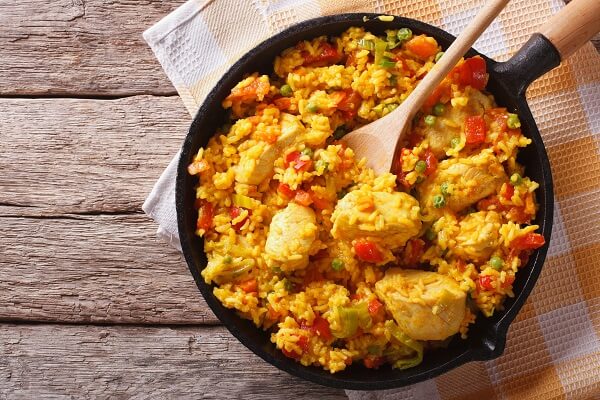 Arroz con pollo: cómo prepararlo fácil, sano y delicioso