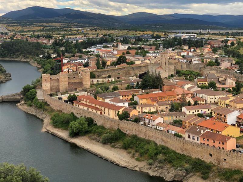 Buitrago de Lozoya, a 55 minutos de Madrid