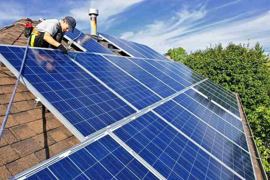 ¿Cuántas placas solares necesito instalar en casa?