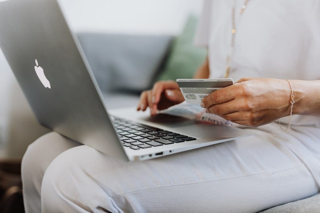 ¿Cómo Son Los Contratos De Cuentas De Pago?