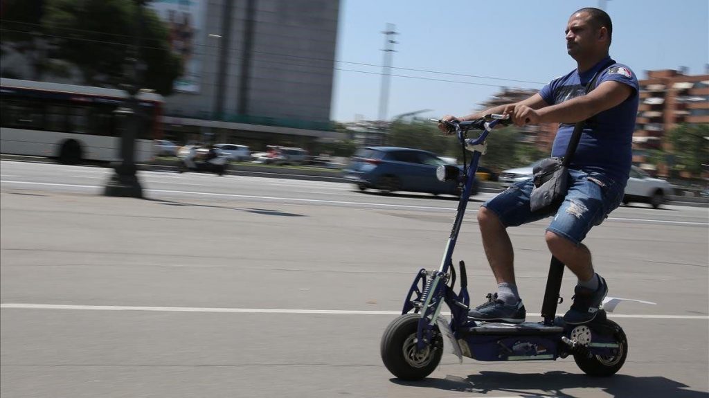 ¿Entonces Es Obligatorio El Uso Del Casco En Patinetes?
