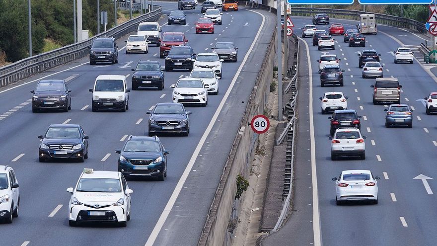 Por Parte De La Dgt Dejar El Vehículo Encendido Te Causara Una Multa