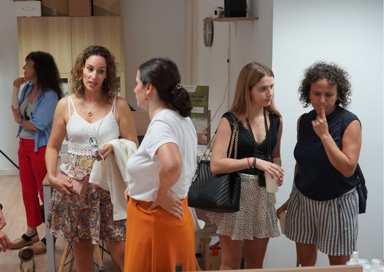 Wiohair, marca anticaída, se acerca a sus clientes en una jornada de puertas abiertas en sus oficinas
