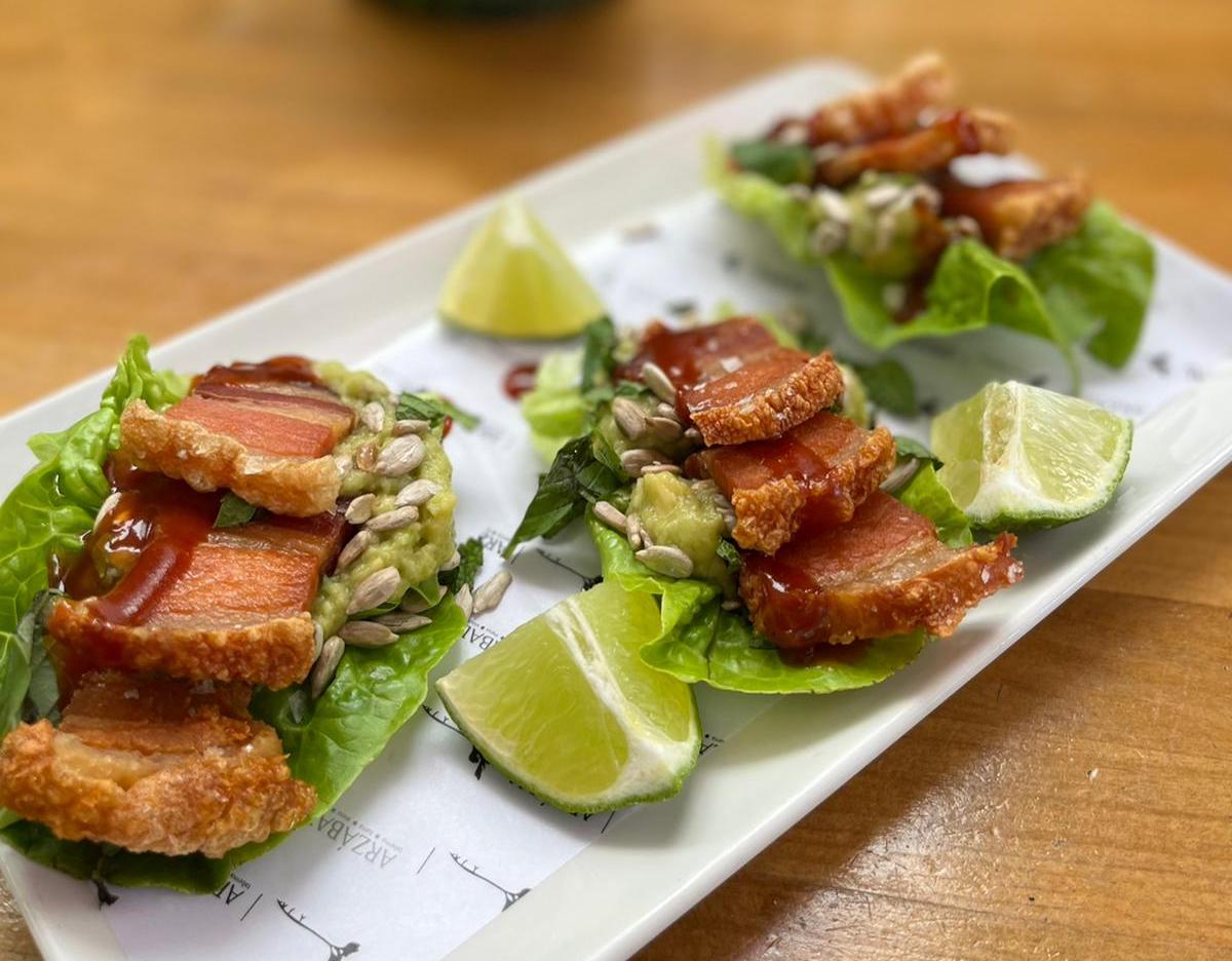 El Jardin De Arzabal Saam De Torreznos Con Guacamole