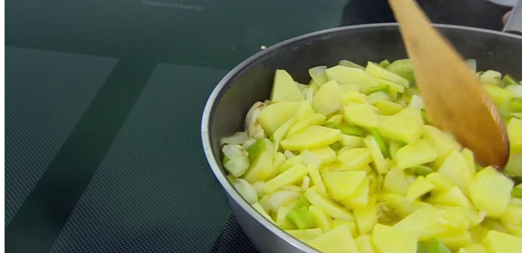 La tortilla de patatas hecha pizza de Arguiñano que ha batido récords 35 La tortilla de patatas hecha pizza de Arguiñano que ha batido récords